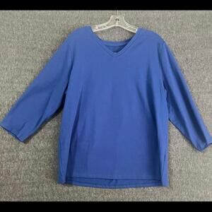 D&Co. Essentials Women's V-Neck Top - Size XL